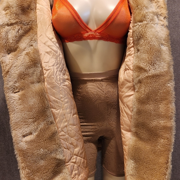 Vintage Glenoit Mills faux fur coat - Picture 4 of 10